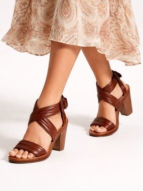 Max Studio Umeko Heel. Size 8.5